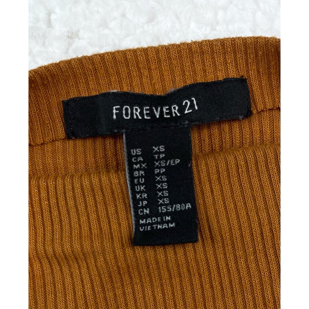 FOREVER 21 • Rust Orange Ribbed Mock-neck Crop Top, XS - Picture 9 of 10